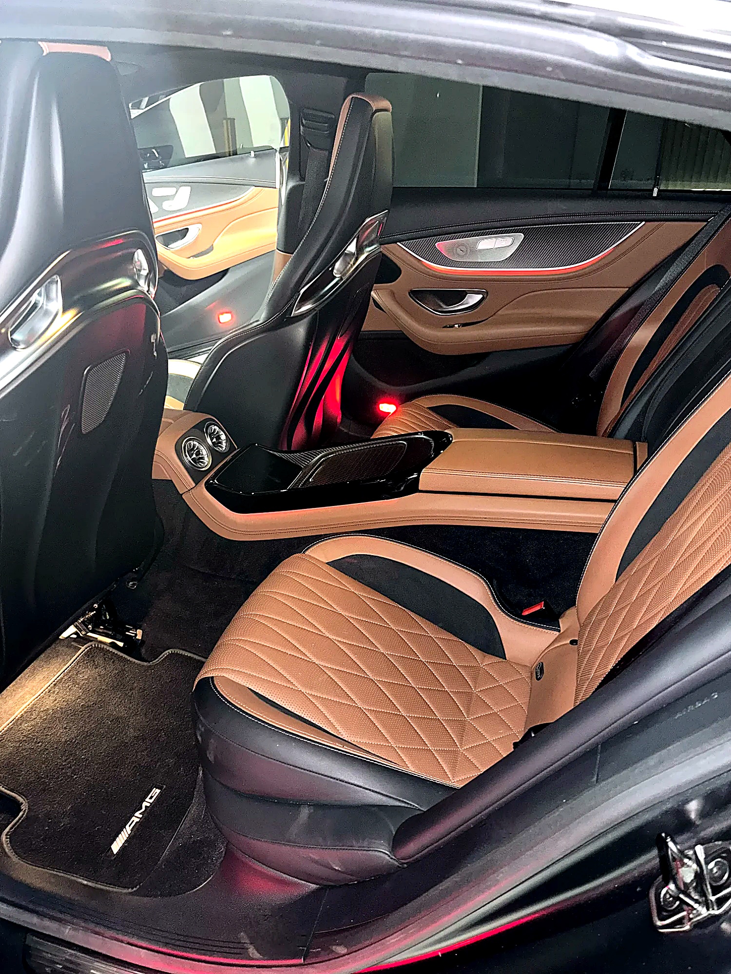 AMG 4도어 GT63 S 4MATIC+ - 이미지 5