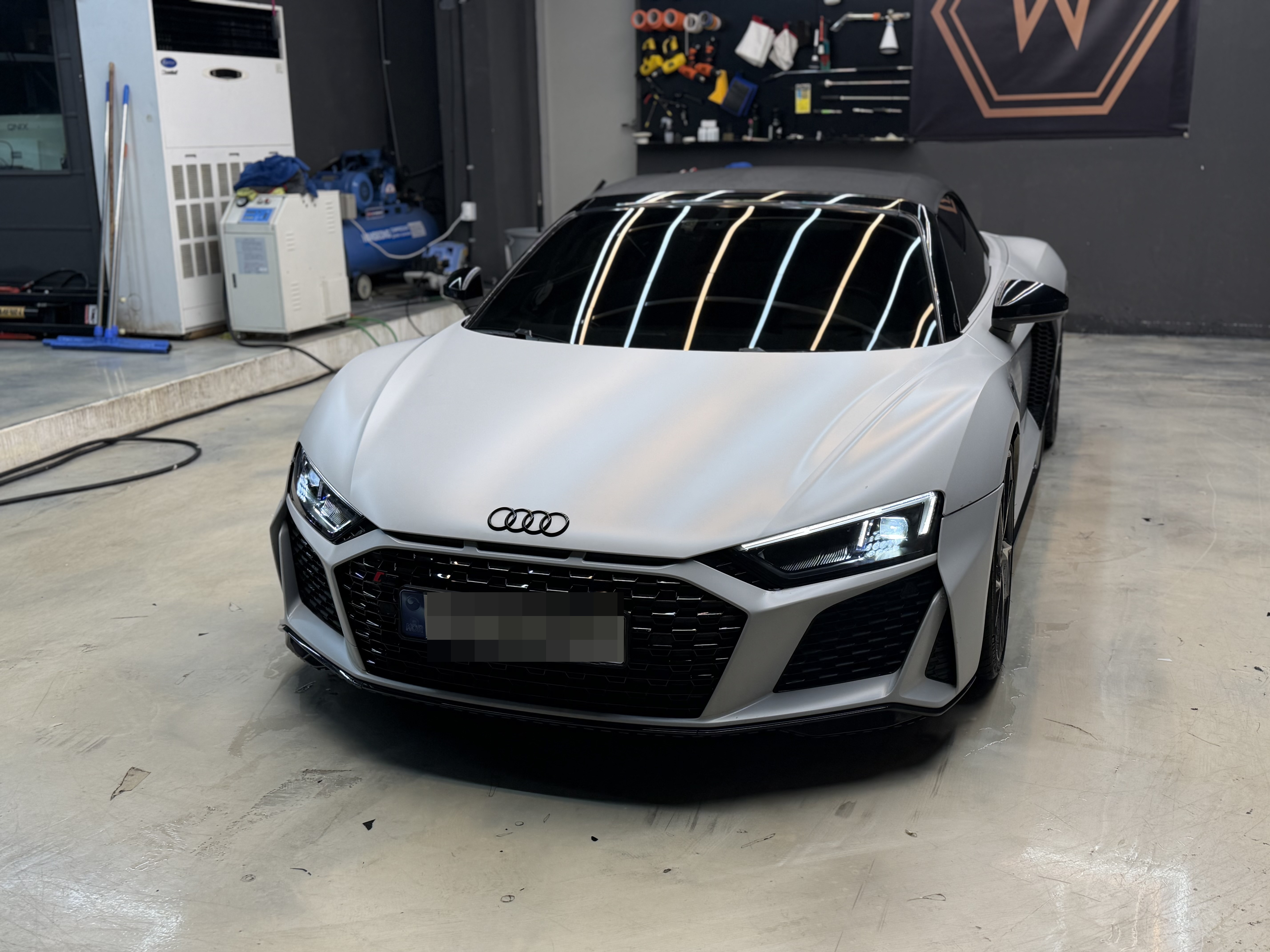 R8 스파이더
